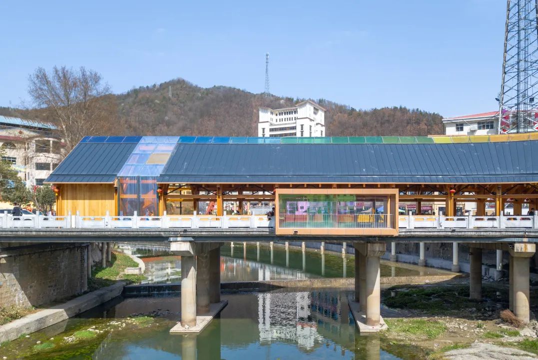 何崴：建筑是块“三明治”