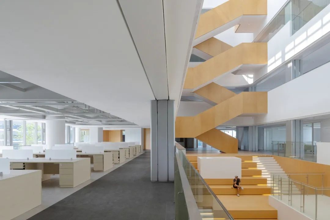 line+ × 科大讯飞:AI总部新地标正式建成启用 line+ × 科大讯飞:AI总部新地标正式建成启用