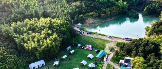 废弃矿坑变身“小九寨”,重庆铜锣山生态修复的经验与启示|城市眼 废弃矿坑变身“小九寨”,重庆铜锣山生态修复的经验与启示|城市眼