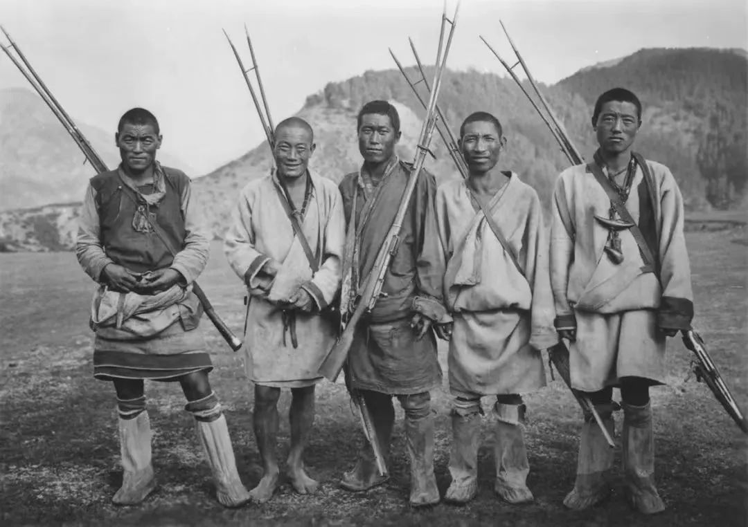 纳藏之间：约瑟夫·洛克在华民族志摄影