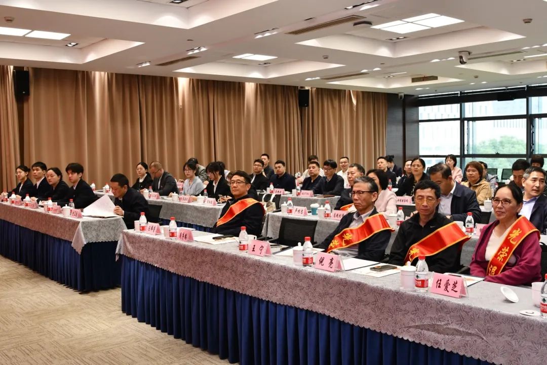 礼敬韶华 薪火传承︱市规划资源局举行2024年干部荣休暨入职仪式