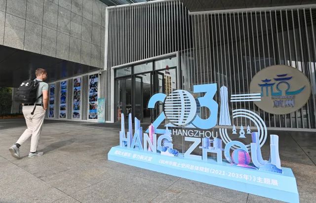 汤海孺:新版国土空间规划为我们同时描绘了现代版《清明上河图》和《富春山居图》 汤海孺:新版国土空间规划为我们同时描绘了现代版《清明上河图》和《富春山居图》