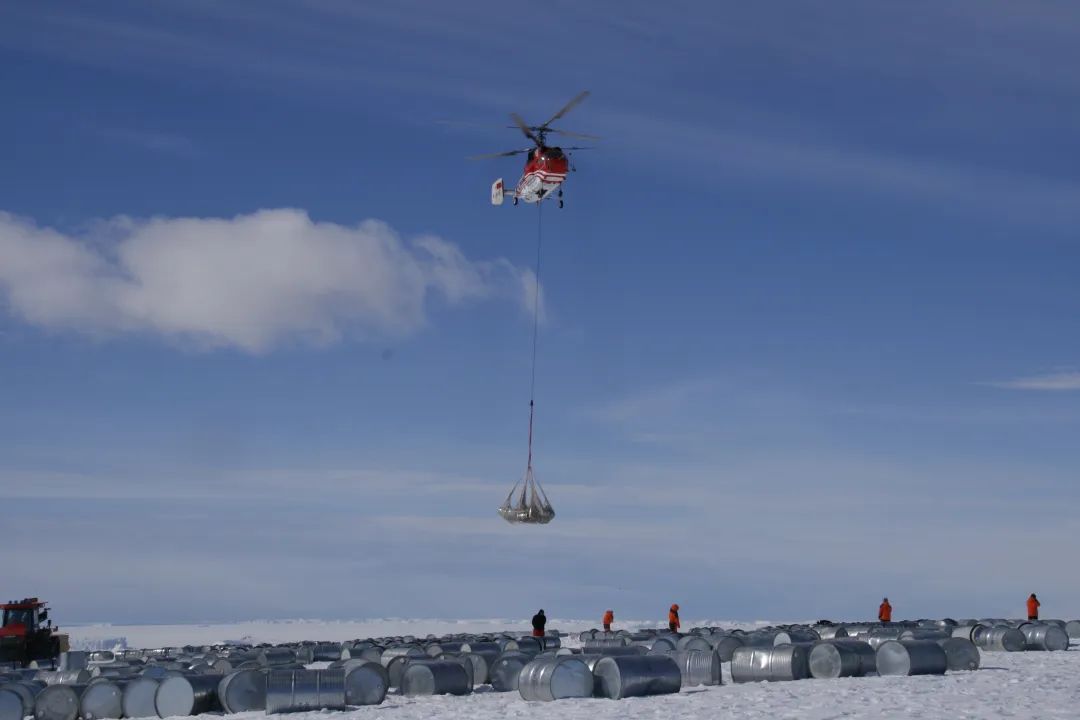 雪冰何惧  “鹰”腾极地｜中国极地考察40年系列报道⑦