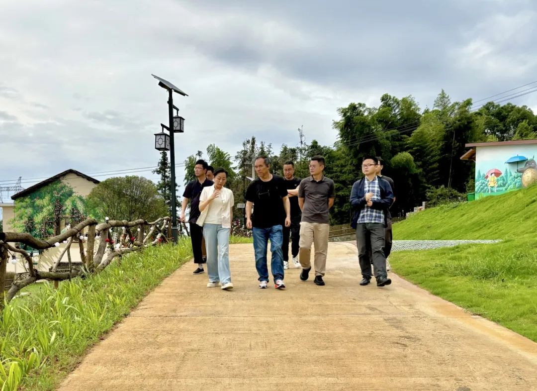 走进乡村,开展调研 走进乡村,开展调研