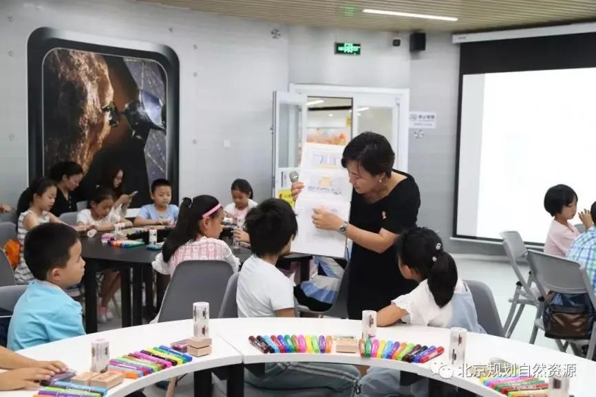 “我们的城市”再获佳绩：《我们的院子》绘本获选2024年住房城乡建设优秀科普作品