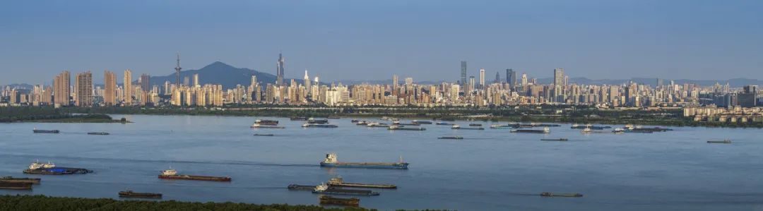 市委书记市长分别带队,“北上南下”信息含量大 市委书记市长分别带队,“北上南下”信息含量大